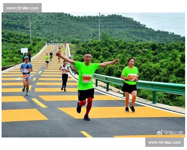 橘海狂飙!当阳万亩橘园上演全国车手竞速赛 橘海狂飙!当阳万亩橘园上演全国车手竞速赛